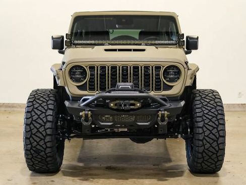 Used 2025 Jeep Wrangler Unlimited Rubicon 392 image 4