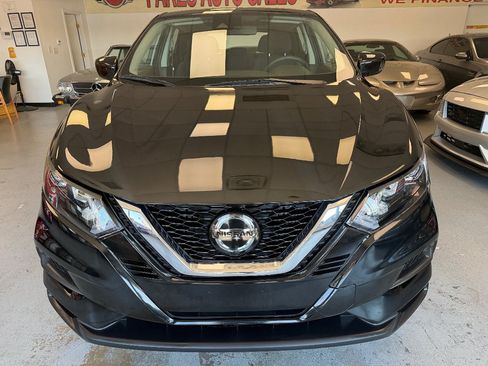 Used 2022 Nissan Rogue Sport S FWD image 2