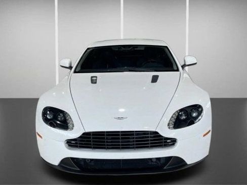 Used 2015 Aston Martin V8 Vantage GT image 2