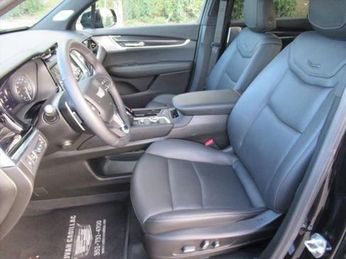 Certified 2024 Cadillac XT6 Sport w/ Technology Package image 17