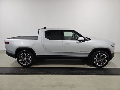 Used 2023 Rivian R1T Adventure AWD/4WD image 6