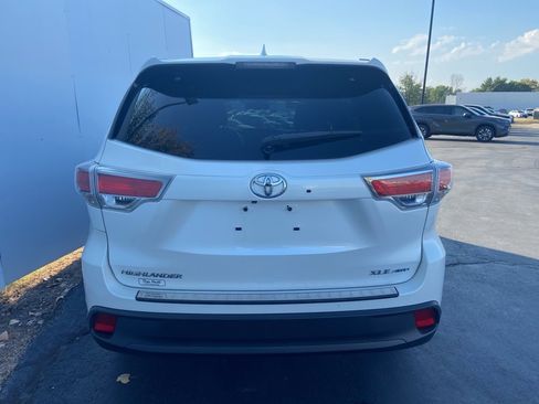 Used 2015 Toyota Highlander XLE image 9