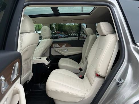 Used 2021 Mercedes-Benz GLS 450 4MATIC image 27