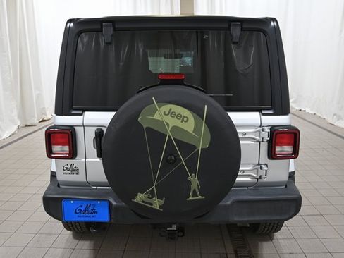 Used 2023 Jeep Wrangler Freedom Edition image 11