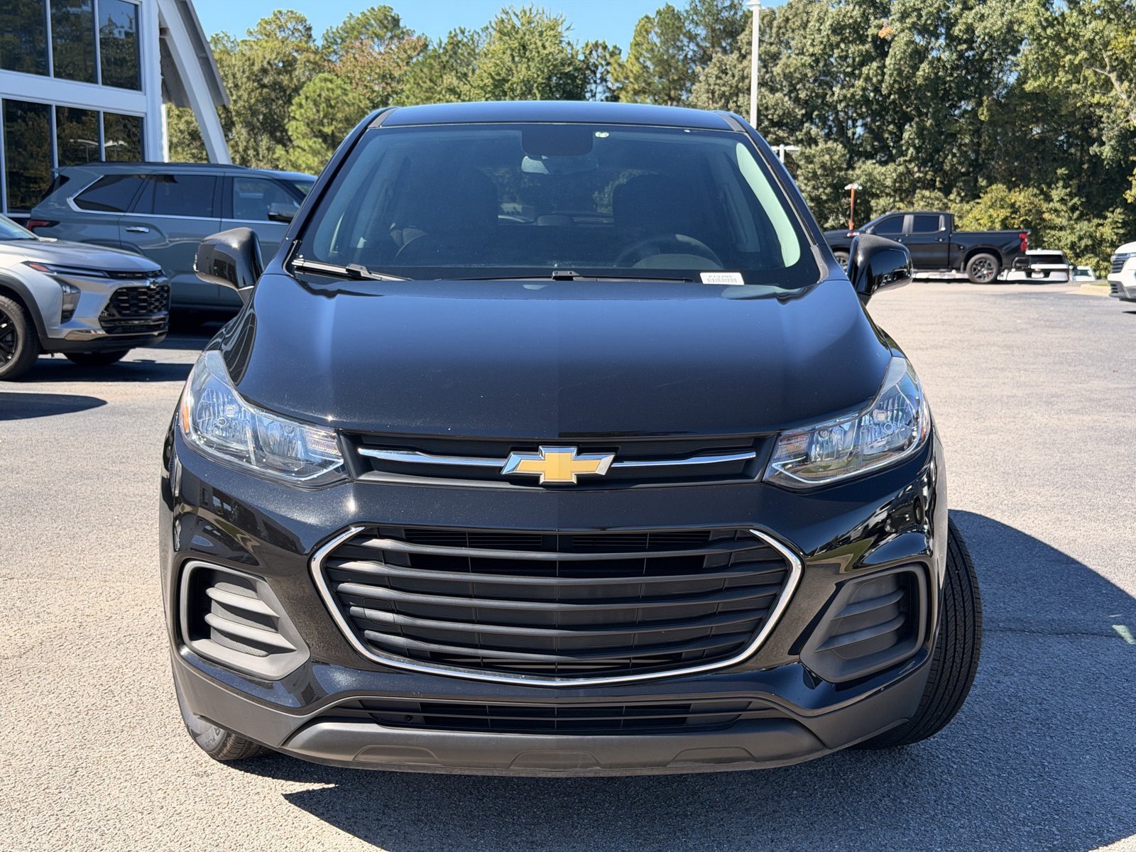 Used 2022 Chevrolet Trax LS w/ Tint and Cruise Package AWD/4WD image 6