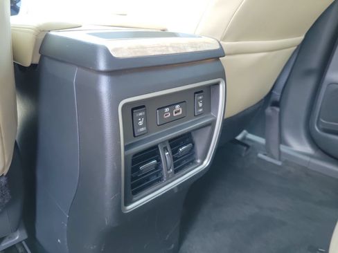 Certified 2022 Nissan Murano SL w/ SL Moonroof Package FWD image 13