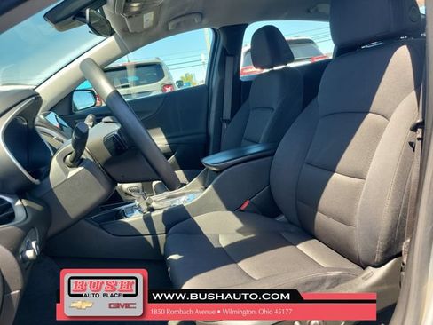 Used 2024 Chevrolet Malibu LT FWD image 17