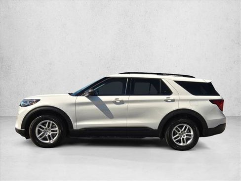 New 2026 Ford Explorer Active RWD image 8