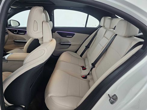 Used 2025 Mercedes-Benz C 300 Sedan image 16