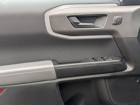 Used 2025 Ford Bronco Sport Badlands image 12