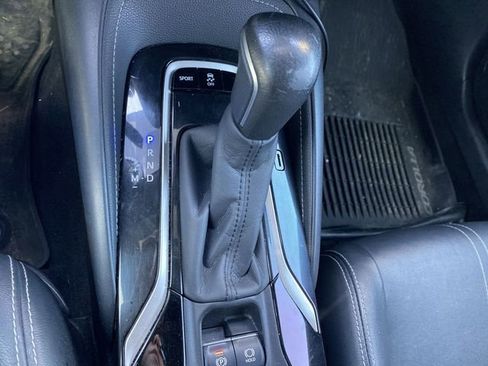 Used 2019 Toyota Corolla XSE FWD image 19