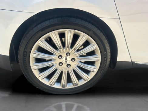 Used 2014 Lincoln MKS w/ Equipment Group 101A FWD image 33