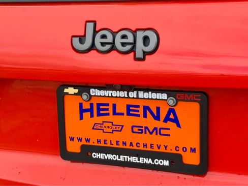 Used 2021 Jeep Cherokee Trailhawk image 22