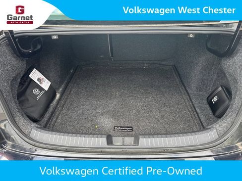 Used 2024 Volkswagen Jetta SE w/ Panoramic Sunroof Package FWD image 14