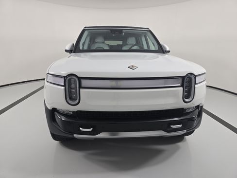 Used 2023 Rivian R1S Adventure AWD/4WD image 8