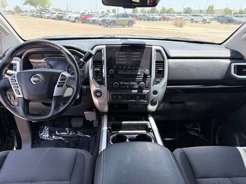 Used 2020 Nissan Titan SV w/ SV Convenience Package RWD image 18