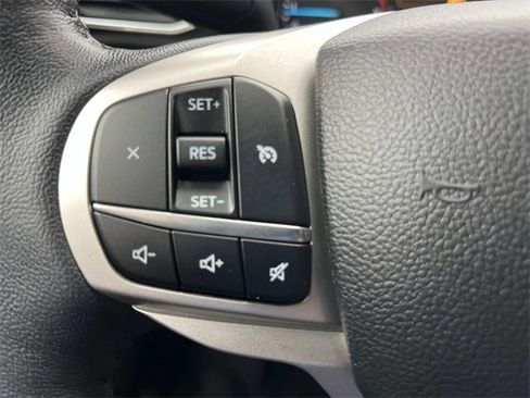 Used 2022 Ford Explorer XLT w/ Equipment Group 202A image 31
