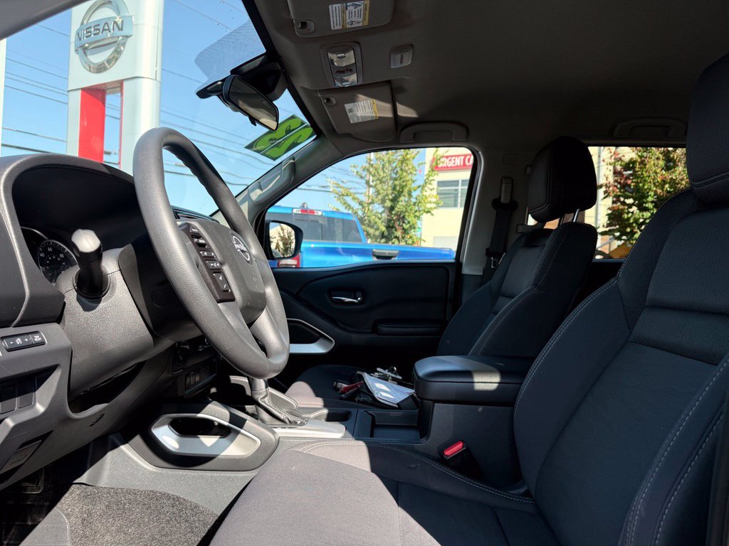 Certified 2023 Nissan Frontier SV AWD/4WD image 12