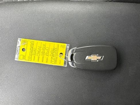 Used 2020 Chevrolet Equinox LT w/ Driver Convenience Package AWD/4WD image 9
