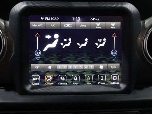 Used 2020 Jeep Gladiator Overland AWD/4WD image 28