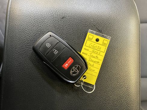 Used 2025 Toyota Tacoma SR image 42