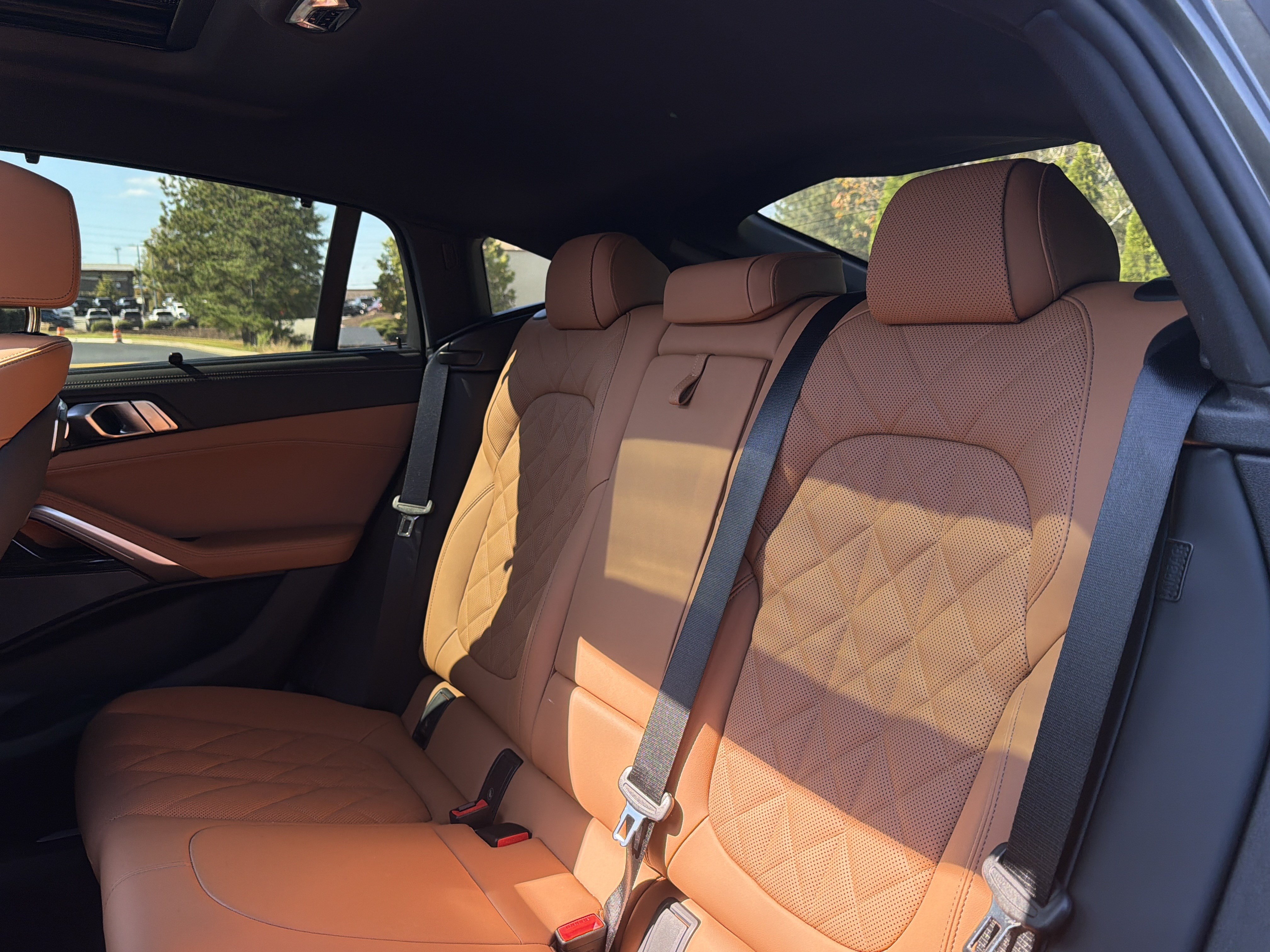 Used 2027 BMW X6 M60i AWD/4WD image 9
