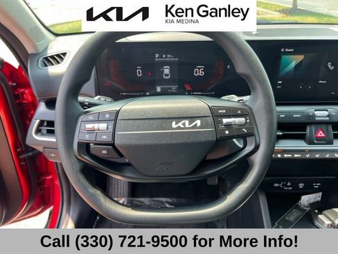 Certified 2025 Kia K4 FWD image 29