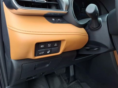New 2026 Toyota Highlander Platinum image 13