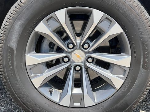 Used 2025 Chevrolet Equinox LT AWD/4WD image 8