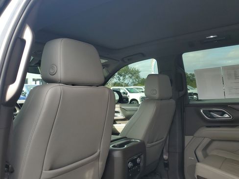 Used 2024 Chevrolet Tahoe LT w/ LT Signature Package image 16