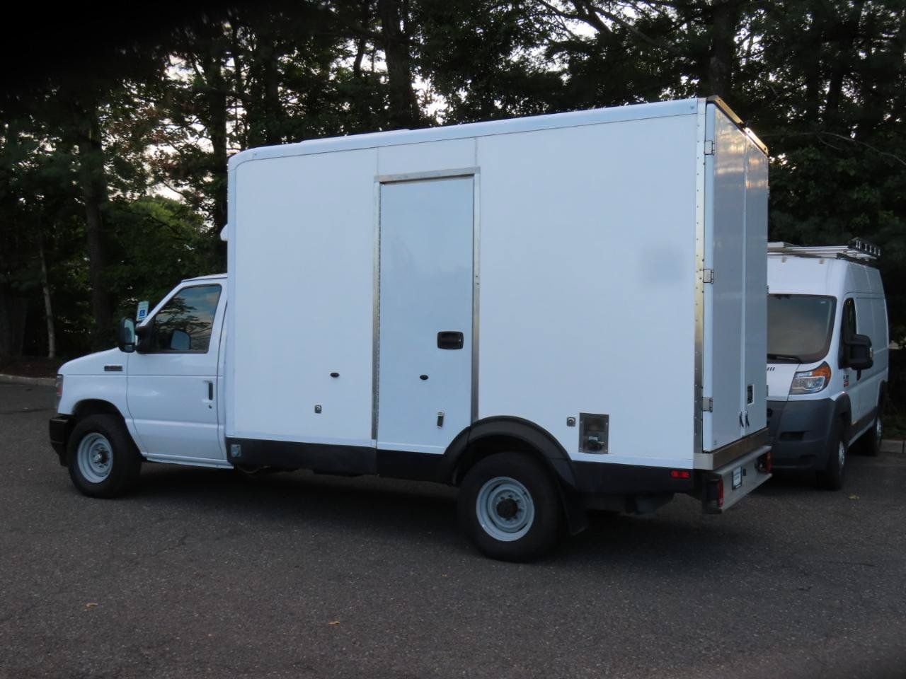 Used 2023 Ford E-350 and Econoline 350 Super Duty w/ Power Windows & Locks Group RWD image 4