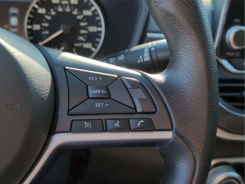 Used 2023 Nissan Altima 2.5 SV FWD image 23