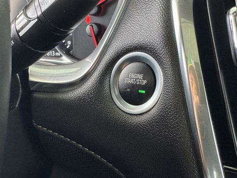 Used 2023 Chevrolet Traverse Premier image 28