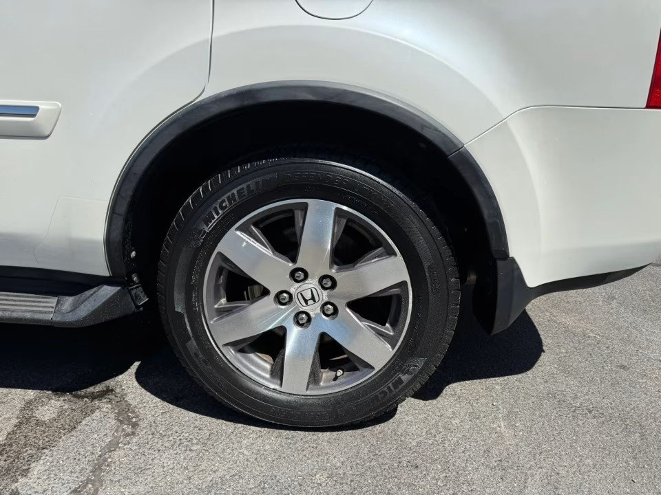 Used 2012 Honda Pilot Touring image 10