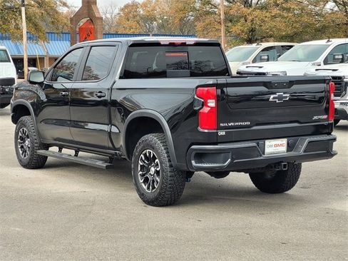 Used 2025 Chevrolet Silverado 1500 ZR2 w/ Technology Package image 6