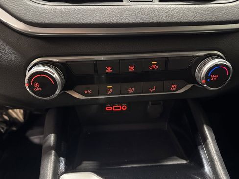 Used 2021 Nissan Altima 2.5 SV image 16