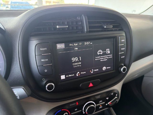 Used 2025 Kia Soul LX FWD image 23