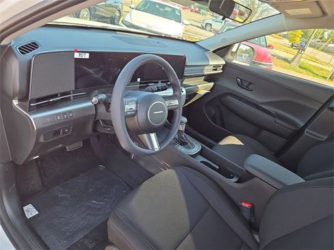 New 2026 Hyundai Kona SE image 23