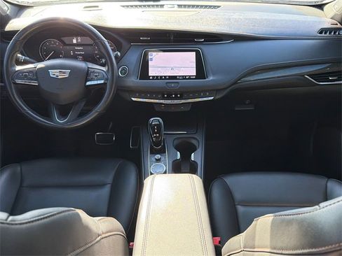 Used 2023 Cadillac XT4 Sport image 10