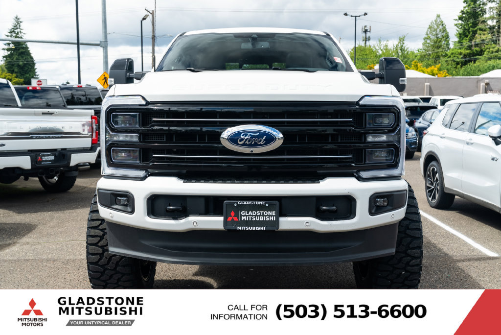 Used 2025 Ford F350 Platinum AWD/4WD image 2