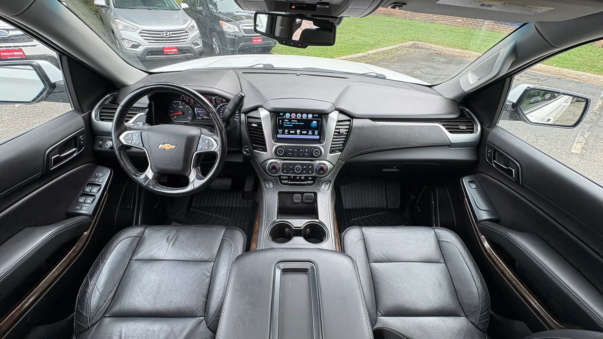 Used 2020 Chevrolet Suburban LT AWD/4WD image 21