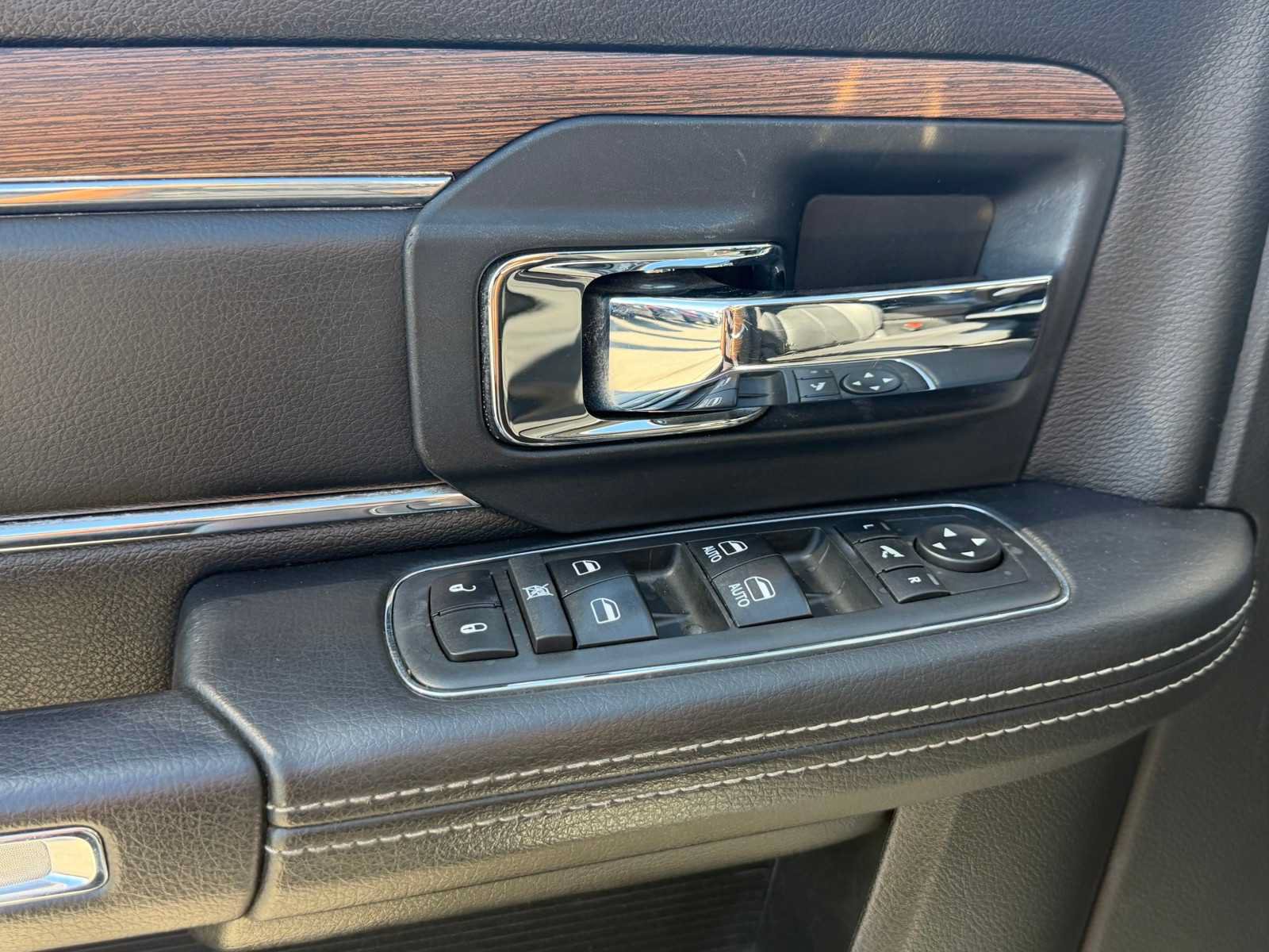 Used 2018 RAM 2500 Laramie w/ Off Road Package AWD/4WD image 14