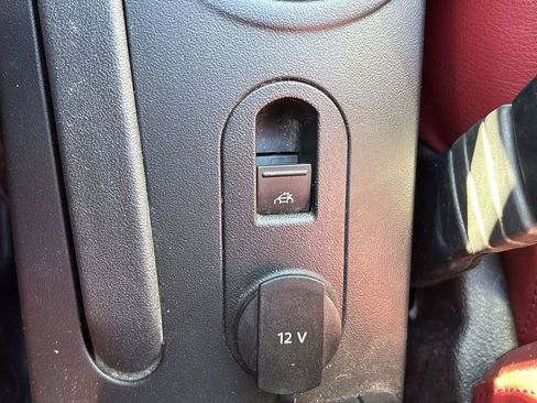 Used 2009 Volkswagen Beetle Blush image 30