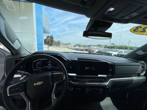 Certified 2023 Chevrolet Silverado 1500 LT AWD/4WD image 11