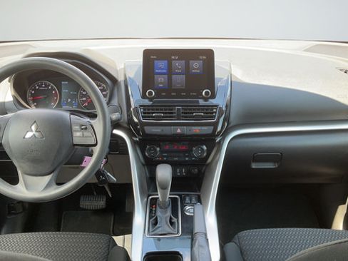 Used 2023 Mitsubishi Eclipse Cross LE AWD/4WD image 9
