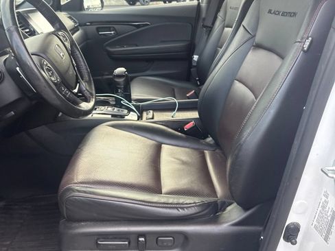 Used 2021 Honda Ridgeline Black Edition image 11