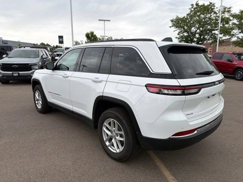 Used 2025 Jeep Grand Cherokee Laredo X w/ Luxury Tech Group I AWD/4WD image 3