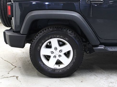 Certified 2017 Jeep Wrangler Unlimited Sport w/ Quick Order Package 24S AWD/4WD image 33