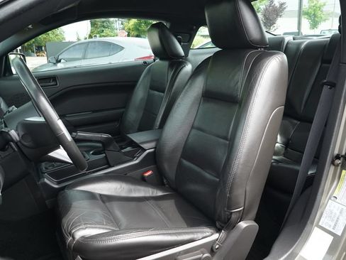 Used 2005 Ford Mustang Premium RWD image 20