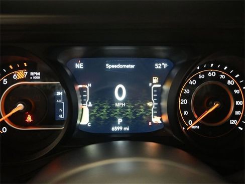 Used 2025 Jeep Wrangler Willys image 26